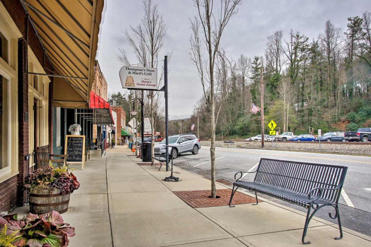 Saluda Main Street Retreat - Central Location! المظهر الخارجي الصورة